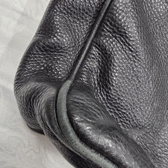 Roots Black Leather Tote Bag - Picture 9 of 11